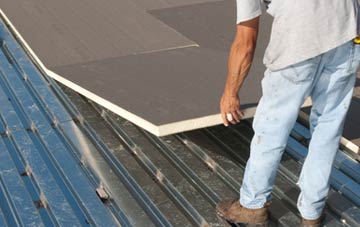 benefits of insulating Rhosnesni flat roofing
